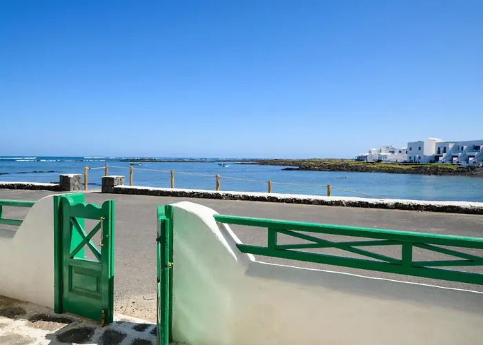 Charco La Pared 2 * Orzola